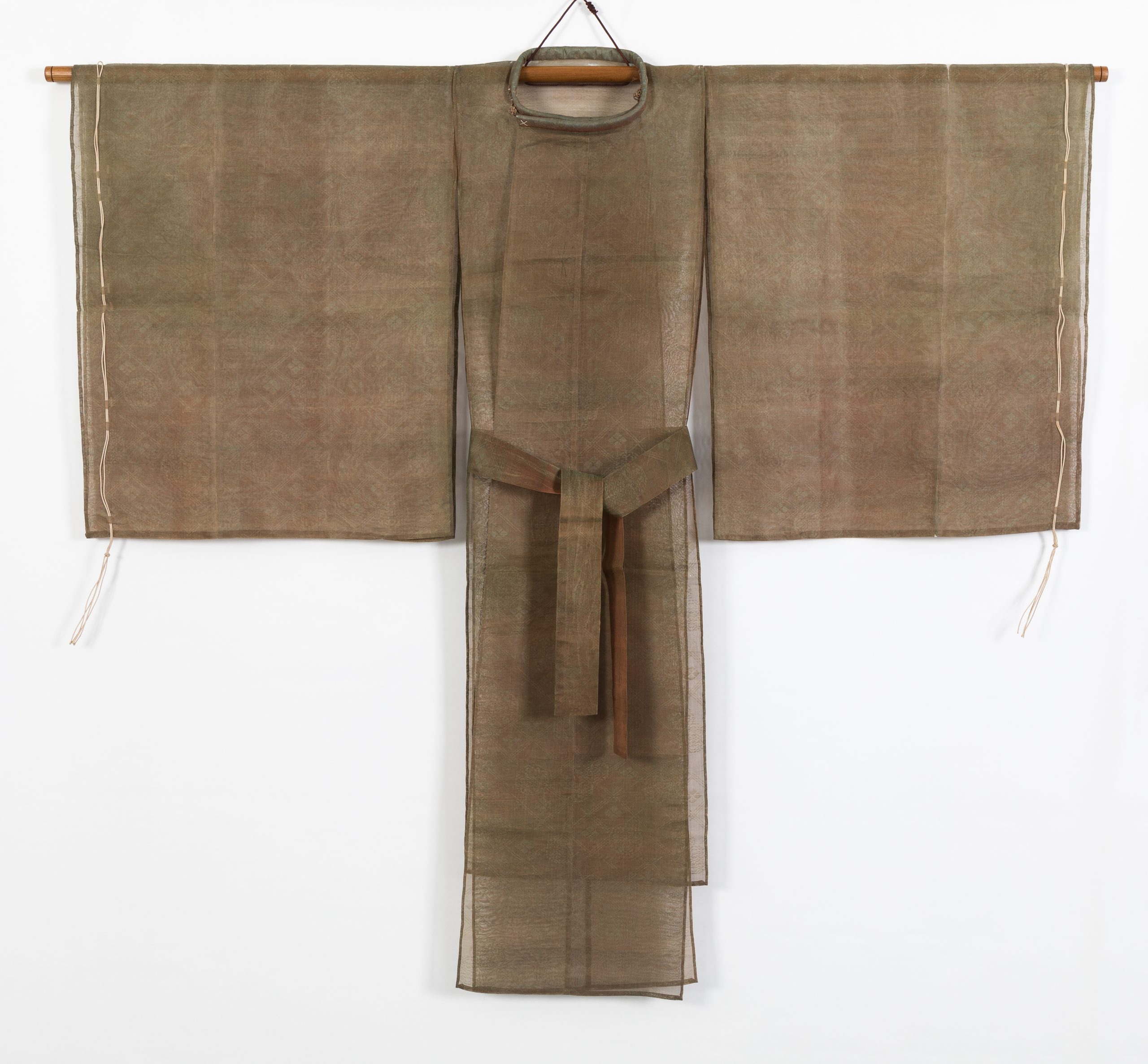 狩衣 玉虫織 表|Treasured Collection|NOVARE Archives, Shimizu Corporation ...